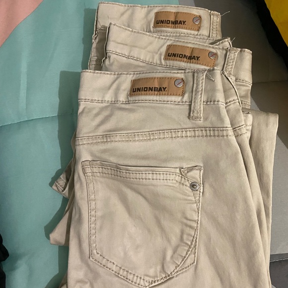 UNIONBAY Pants & Jumpsuits Juniors Khaki Skinny Leg Pants Poshmark